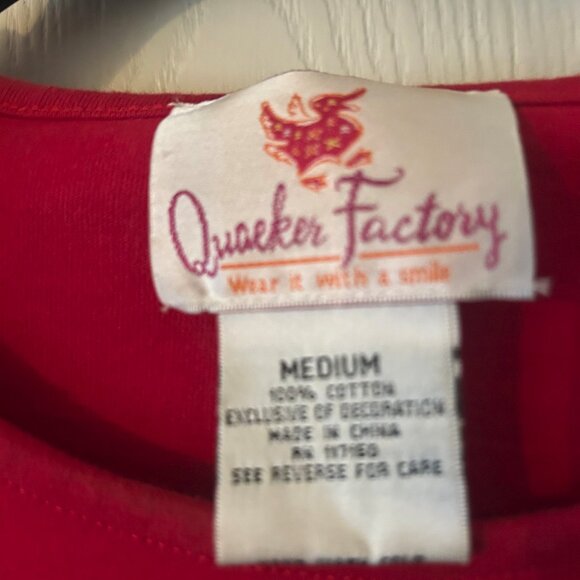 Christmas shirt  by Quackerf actory in Medium - Picture 3 of 3